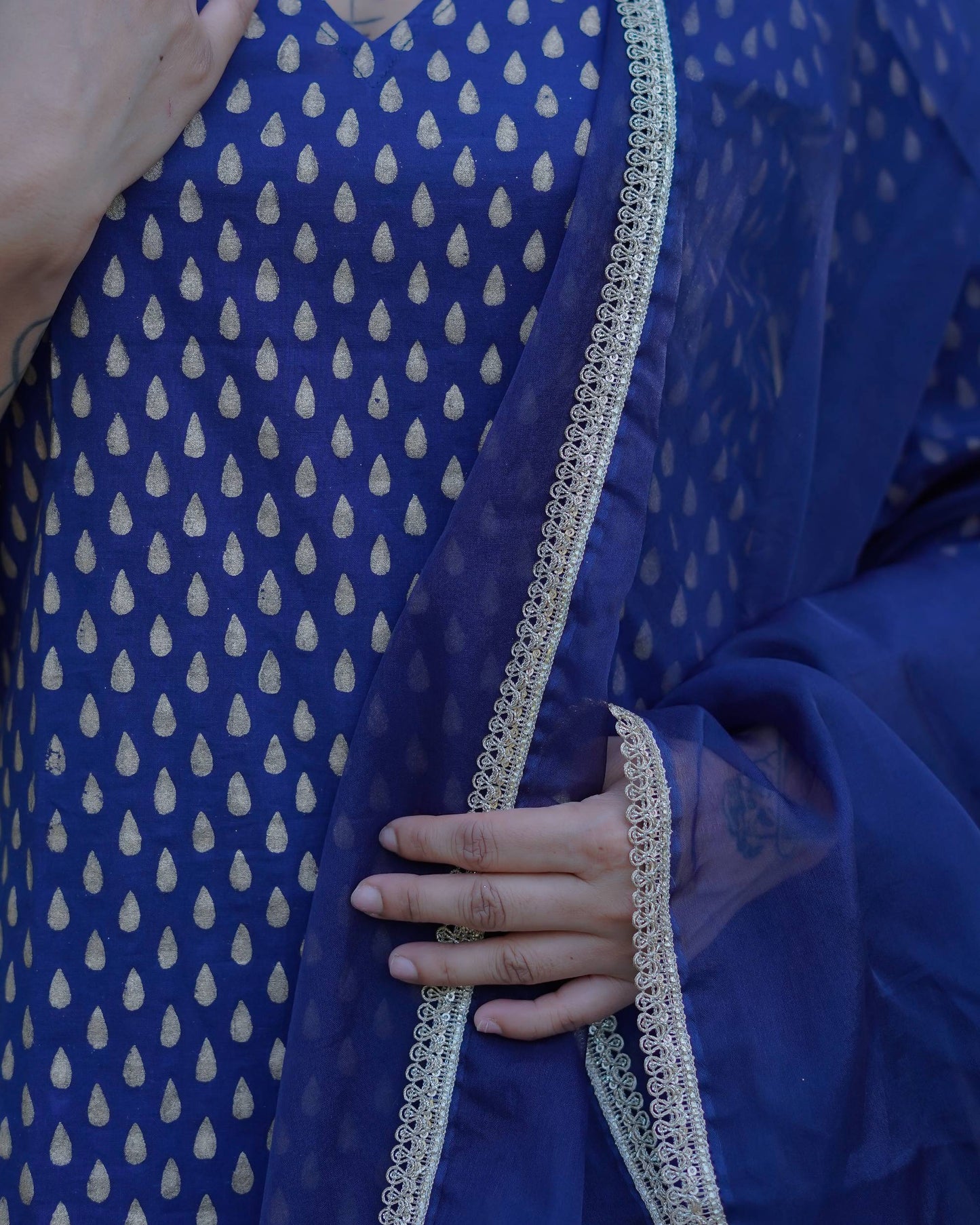 Aaravi – Midnight Gold Handblock Printed Cotton Suit Set with Organza Dupatta