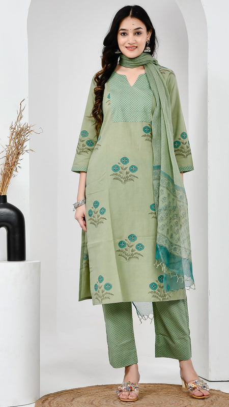 Aabroo Green Cotton Suit Set with Mulmul dupatta