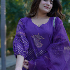 Vamika – Royal Orchid Handblock Gold Printed Cotton Suit Set with Organza Dupatta