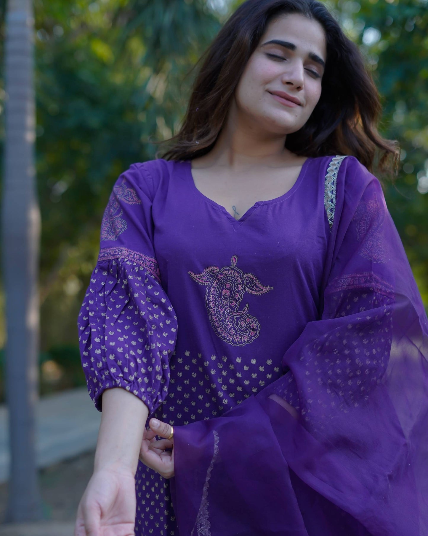 Vamika – Royal Orchid Handblock Gold Printed Cotton Suit Set with Organza Dupatta