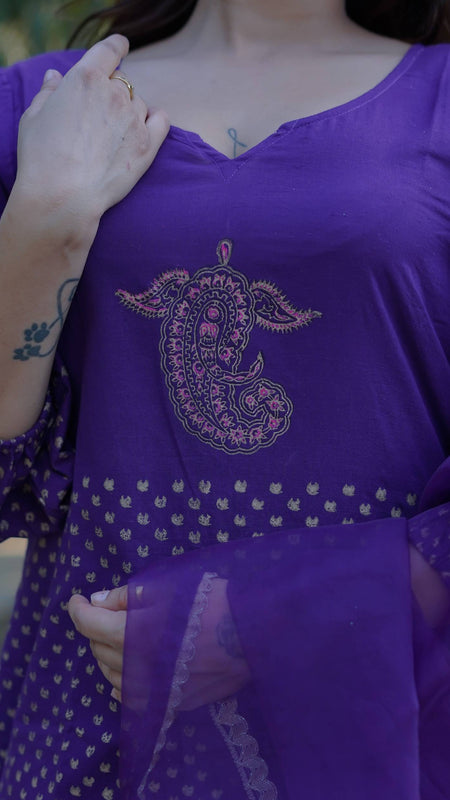 Vamika – Royal Orchid Handblock Gold Printed Cotton Suit Set with Organza Dupatta