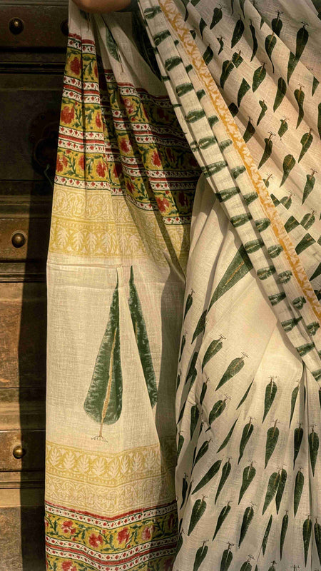 Leheriya Noor White Printed Floral Chanderi Saree