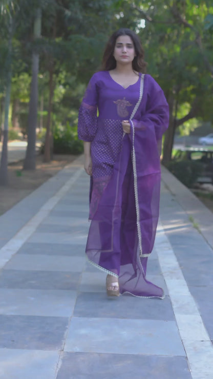 Vamika – Royal Orchid Handblock Gold Printed Cotton Suit Set with Organza Dupatta