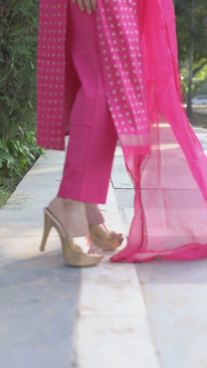 Mira – Fuchsia Radiance Handblock Gold Printed Cotton Suit Set with Organza Dupatta